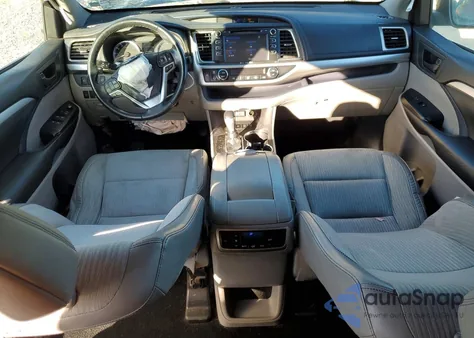 2017 Toyota Highlander Le from USA, damaged, VIN 5TDBZRFH5HS381689